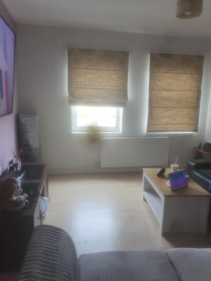 Nice 2 Bed Apartment London Eksteriør billede